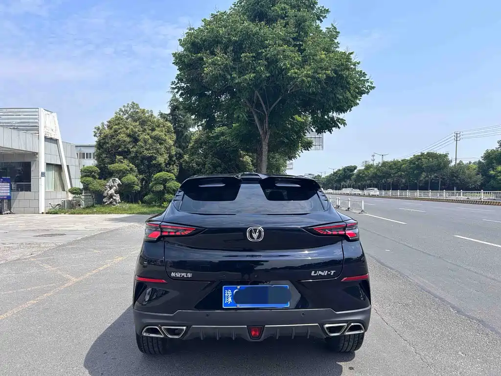 Changan UNI-T 1.5 T Distinguished