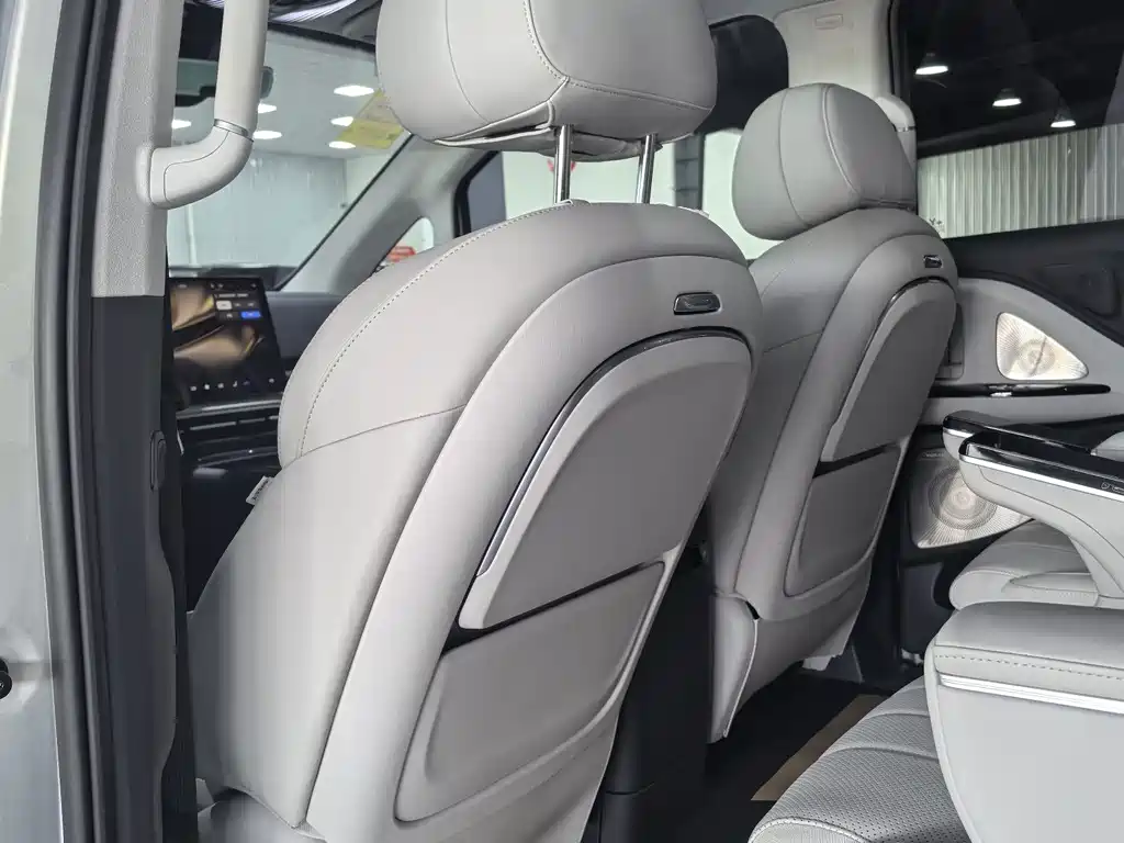 Voyah Dreamer PHEV 4 WD Flagship Qiankun