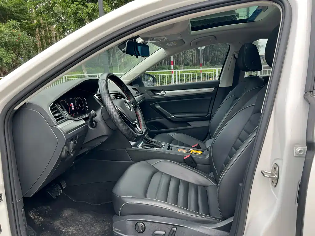Lamando 280 TSI DSG Comfort
