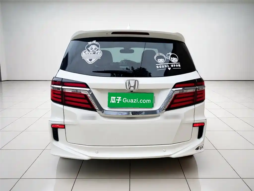 Elysion 2.4 L Luxury