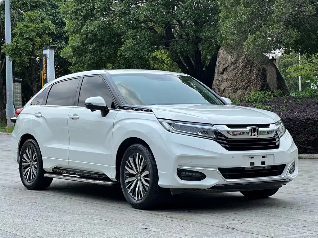 Avancier 370 TURBO 2 WD Luxury