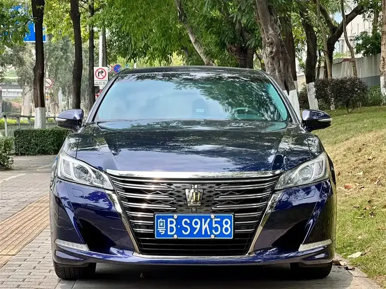 Toyota Crown 2.0 T Sport