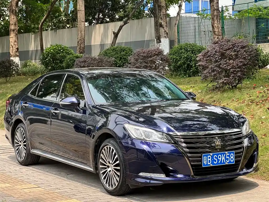 Crown 2.0 T Sport