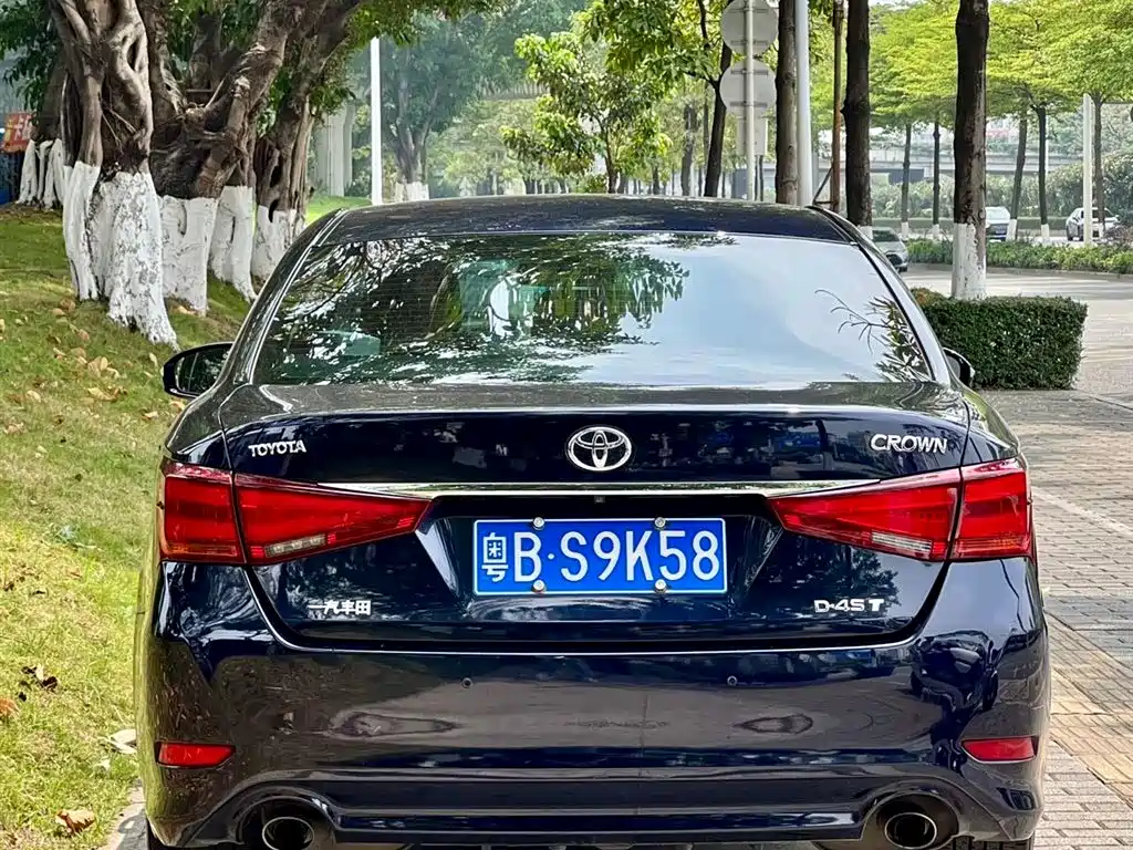 Crown 2.0 T Sport