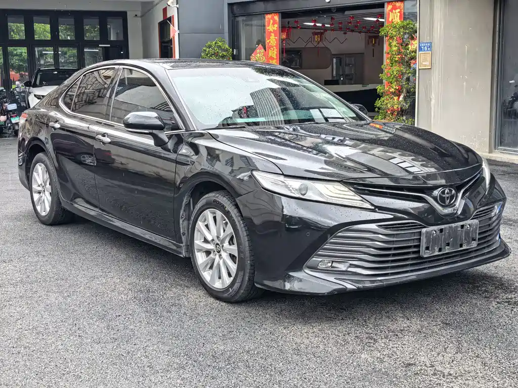 Camry 2.0 G Luxury CN-V