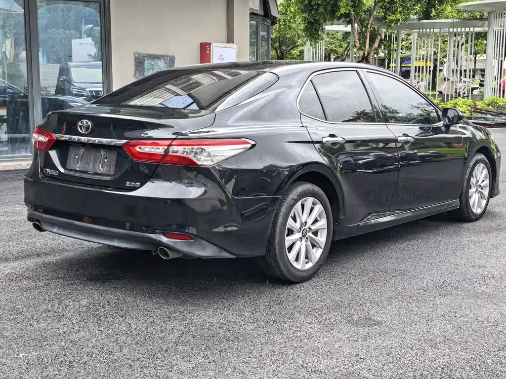Camry 2.0 G Luxury CN-V