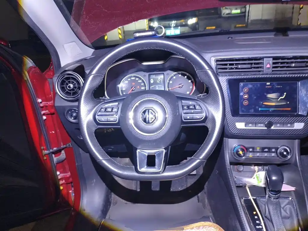 MG ZS 1.5 L Auto Premium Internet