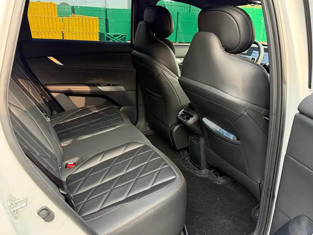 Changan CS75 PLUS 4 th Gen 1.5 T New Blue Whale Smart Premium