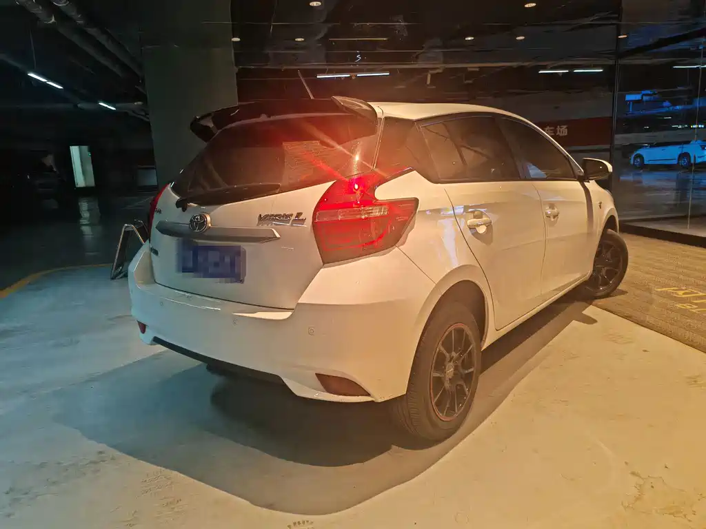 YARiS L Zhixuan 1.5 E CVT Charm Motion CN-VI