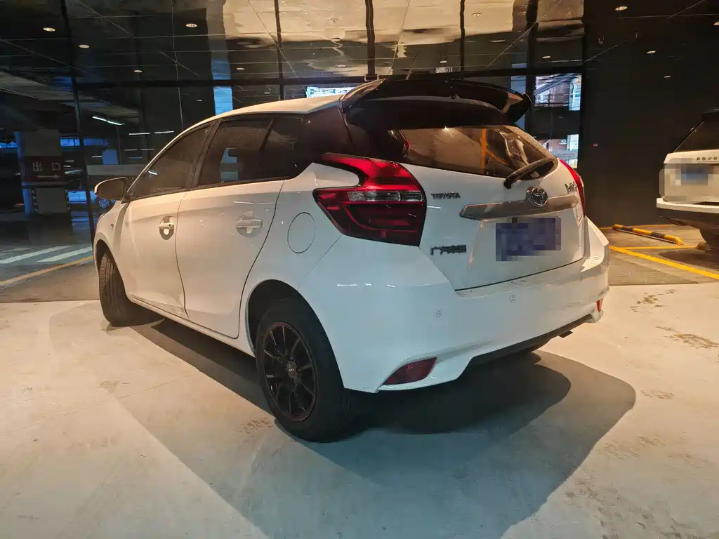 YARiS L Zhixuan 1.5 E CVT Charm Motion CN-VI