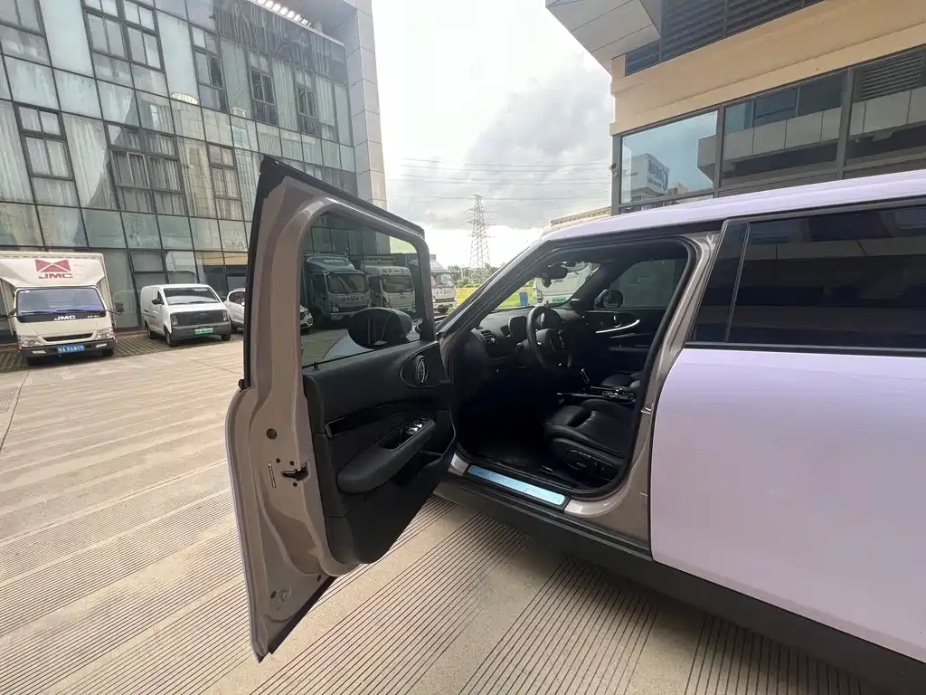 MINI CLUBMAN Facelift 2.0 T COOPER S Connoisseur