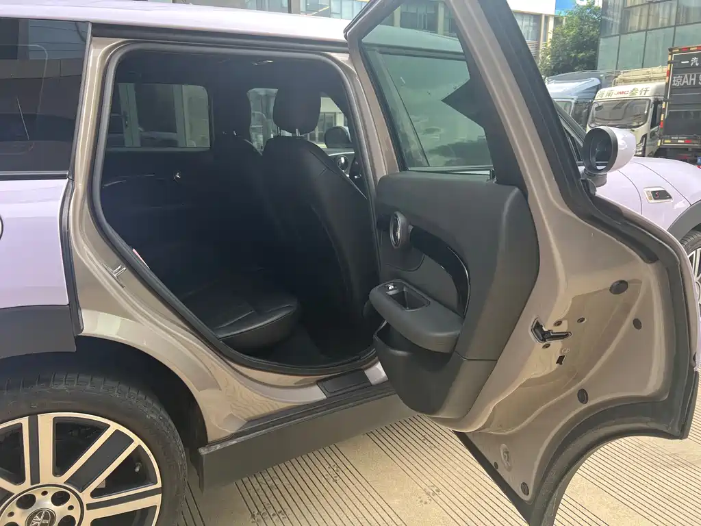 MINI CLUBMAN Facelift 2.0 T COOPER S Connoisseur