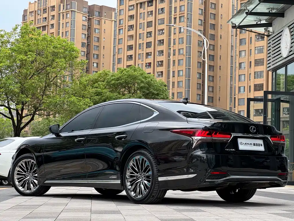 Lexus LS 500 h Executive CN-V