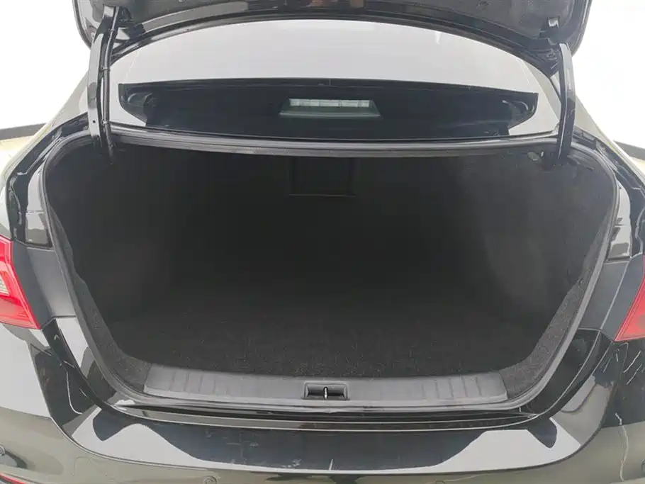 Sylphy Facelift Classic 1.6 XL CVT Luxury