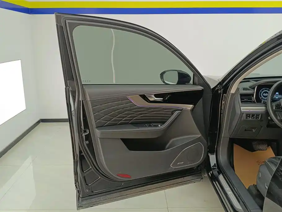Hongqi HS5 Facelift 2.0 T Connected Flagship Enjoyment