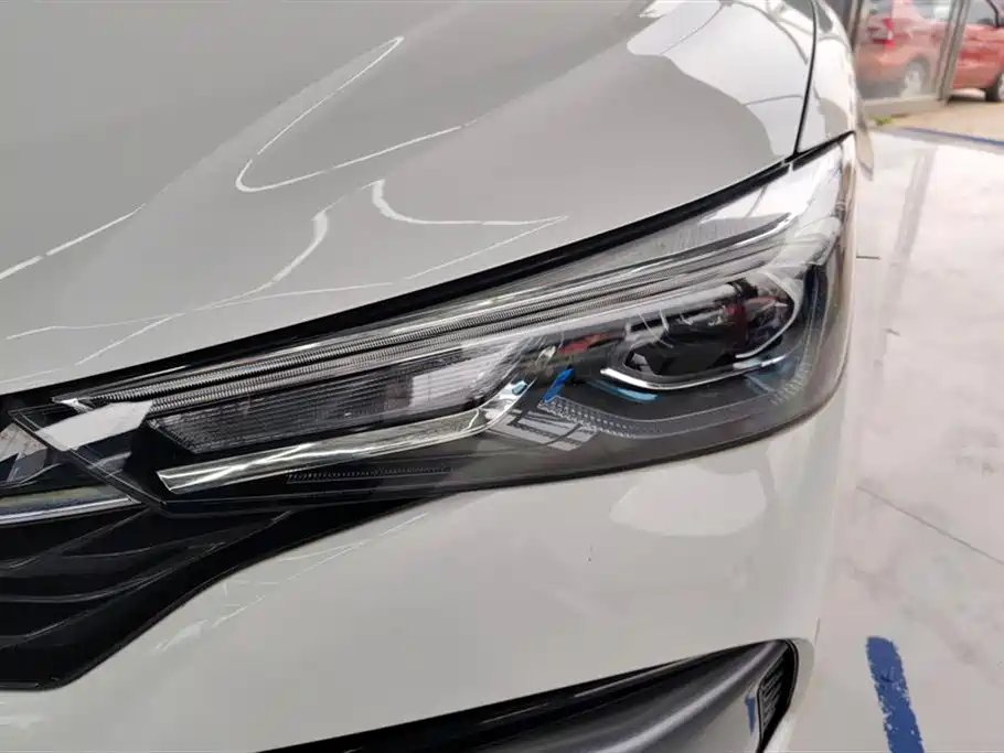 Roewe i5 Facelift 1.5 L CVT Diamond