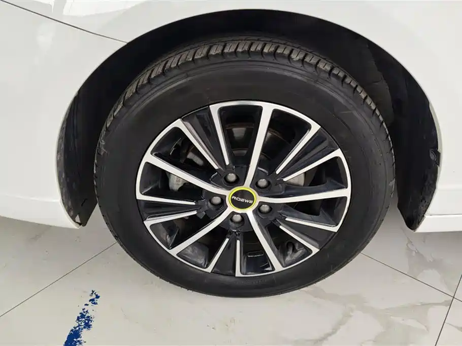 Roewe i5 Facelift 1.5 L CVT Diamond