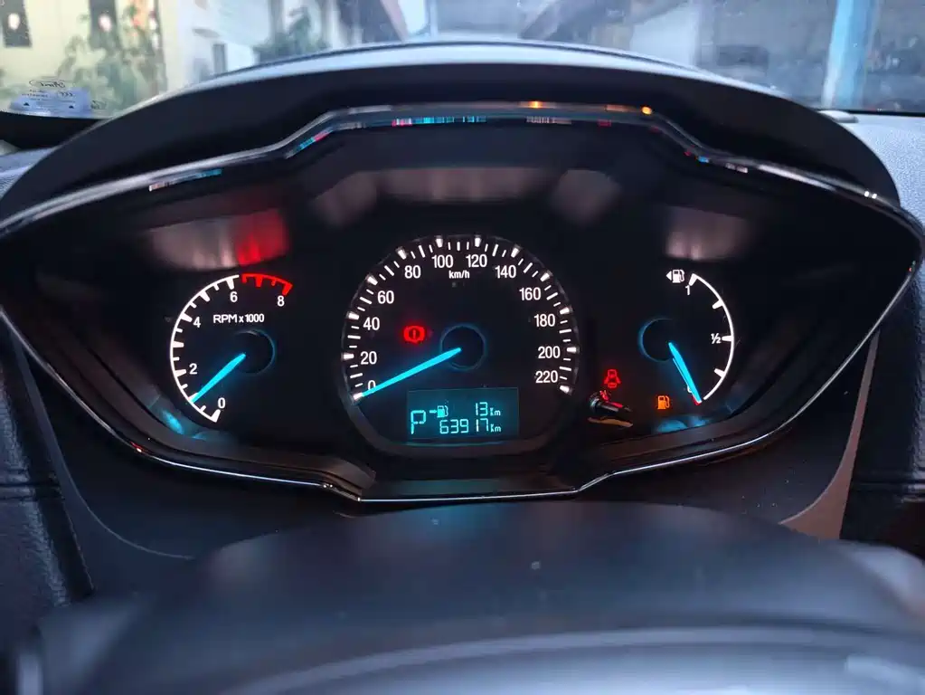 Escort 1.5 L Auto Fashion