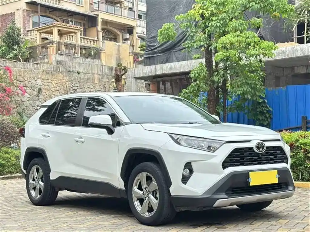 RAV4 2.0 L CVT 2 WD Style Plus