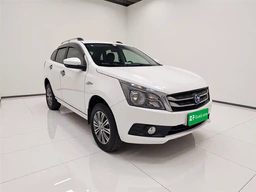 Venucia T70 1.6 L Manual Wise Travel