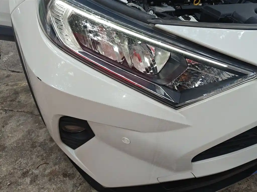 RAV4 2.0 L CVT 2 WD Style