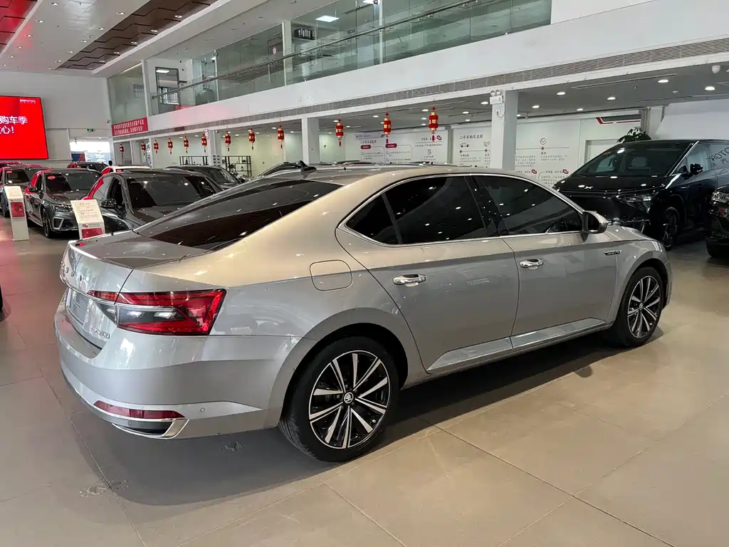 Superb Facelift TSI280 DSG Premium