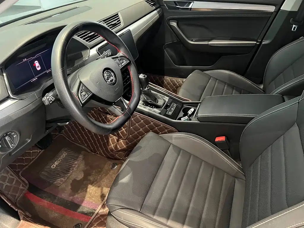 Superb Facelift TSI280 DSG Premium