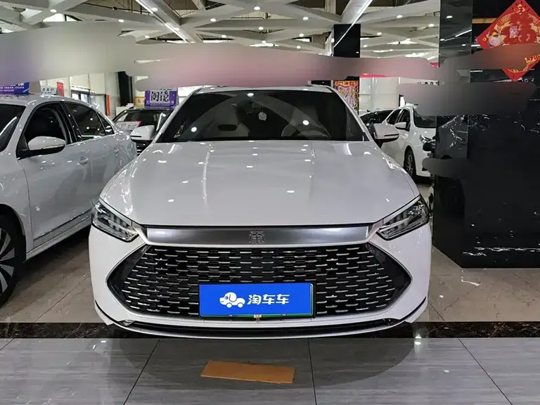 BYD Qin PLUS Champion DM-i 55 KM Leading