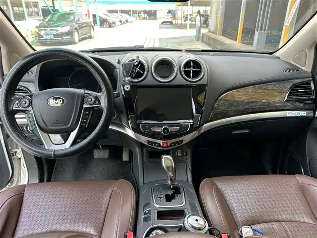 BYD S7 2.0 T Auto Distinguished