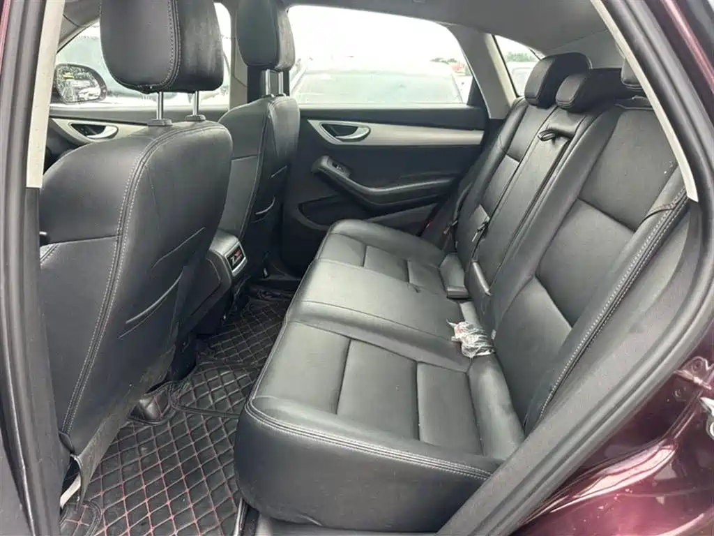 Zotye SR7 1.5 T Manual Rubik Heart CN-V