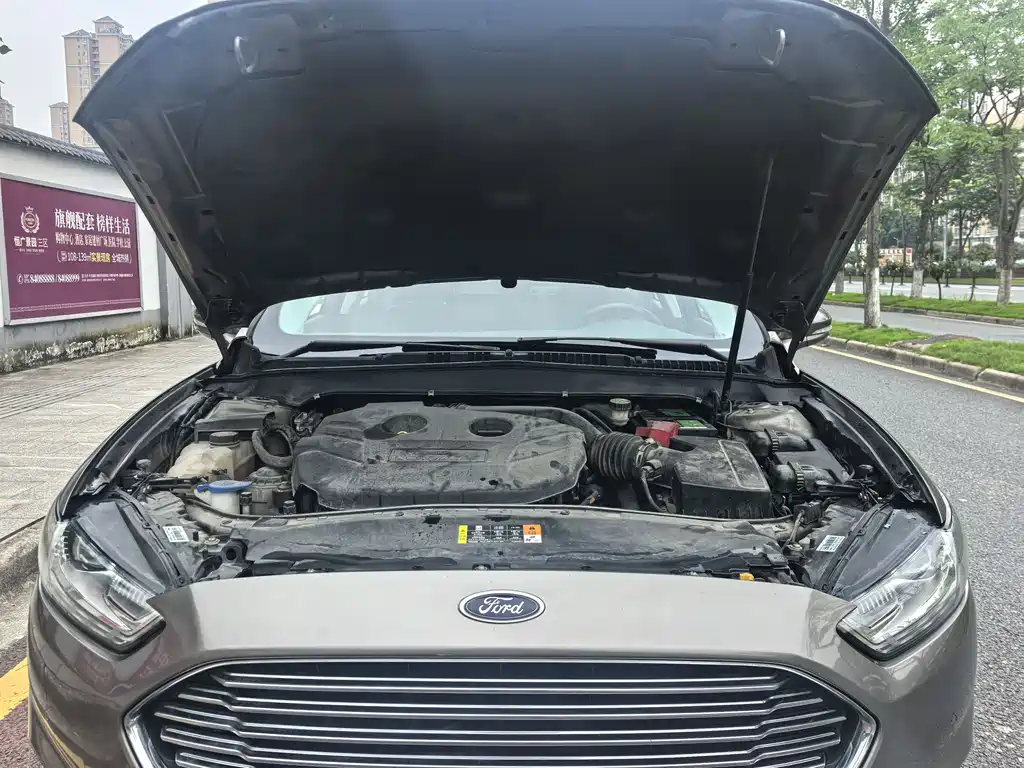 Mondeo 2.0 L GTDi200 Luxury