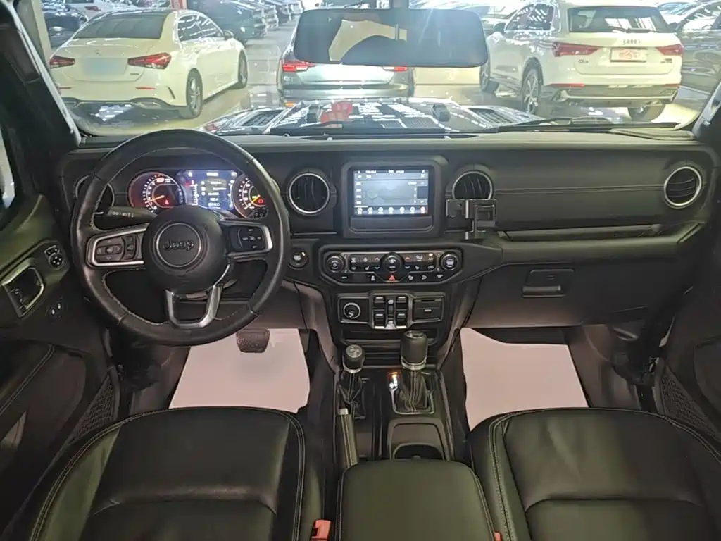 Wrangler 2.0 T Sahara 4-door CN-VI
