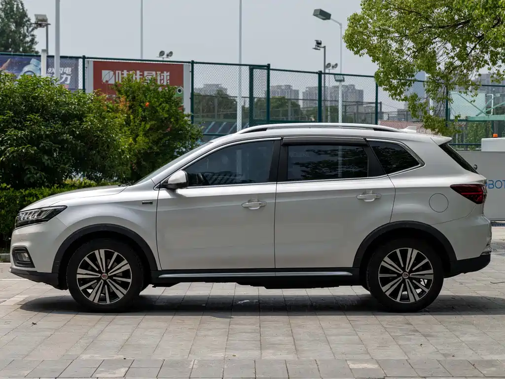 Roewe RX5 NEV eRX5 50 T Hybrid Connected Honor Supreme Flagship