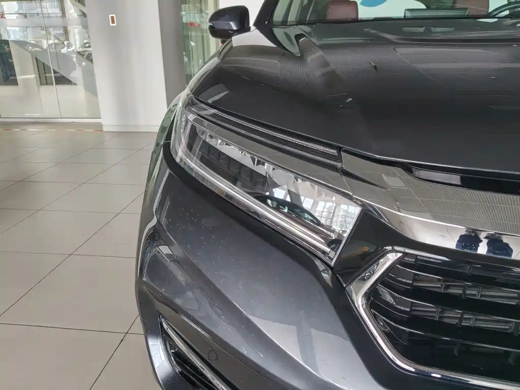 Avancier 370 TURBO 4 WD Premium