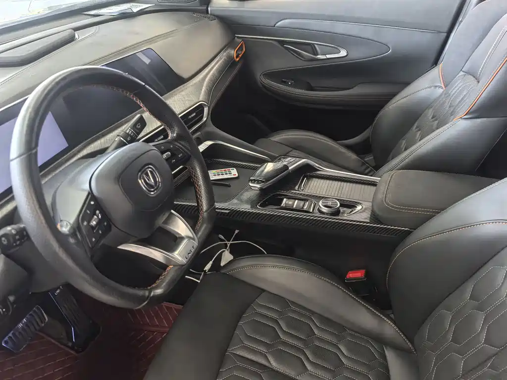 Changan UNI-T 1.5 T Distinguished