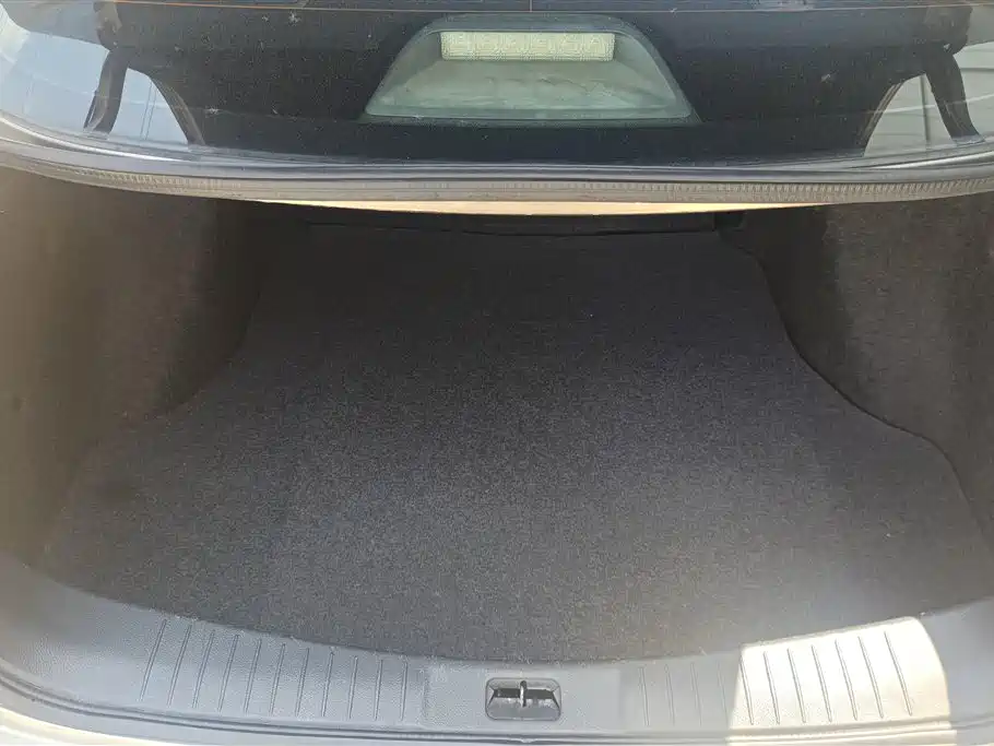 Sylphy Classic 1.6 XE Auto Comfort