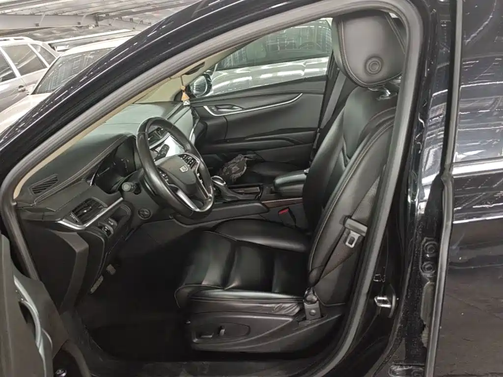 Cadillac XTS 28 T Tech