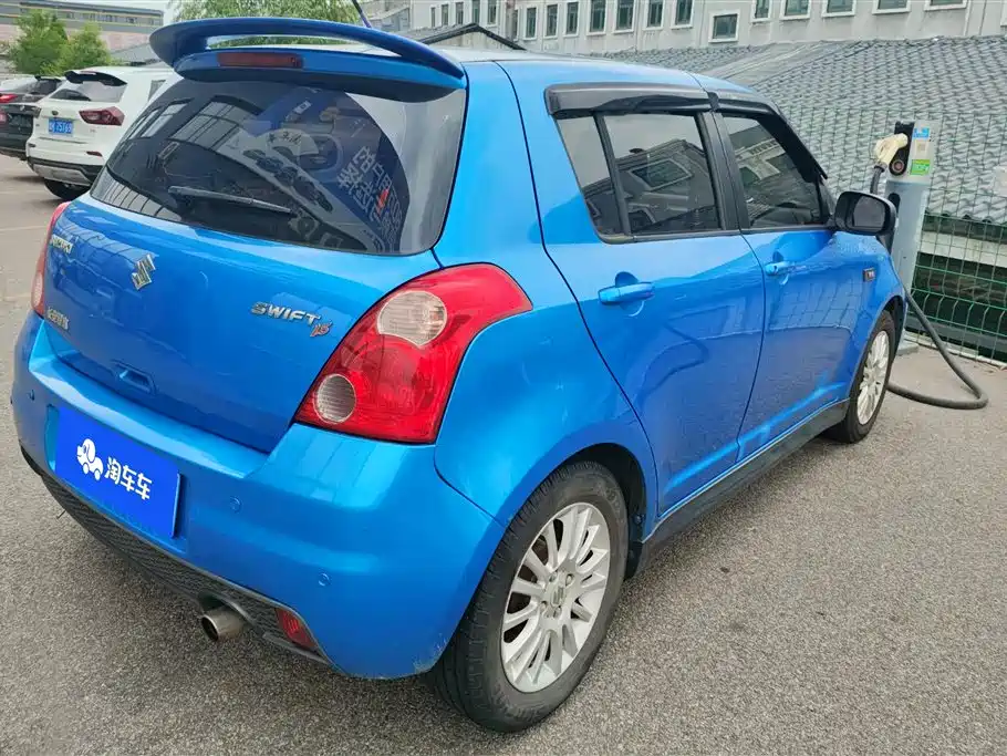 Swift 1.5 L Manual Fashion