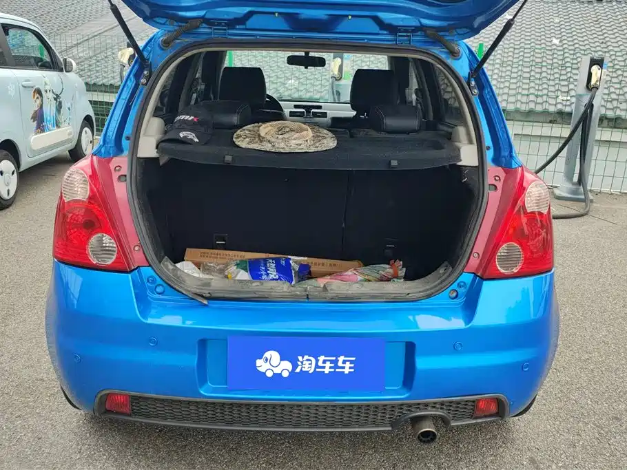 Swift 1.5 L Manual Fashion