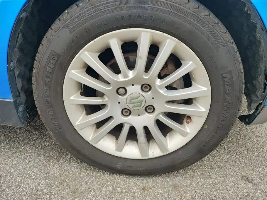 Swift 1.5 L Manual Fashion