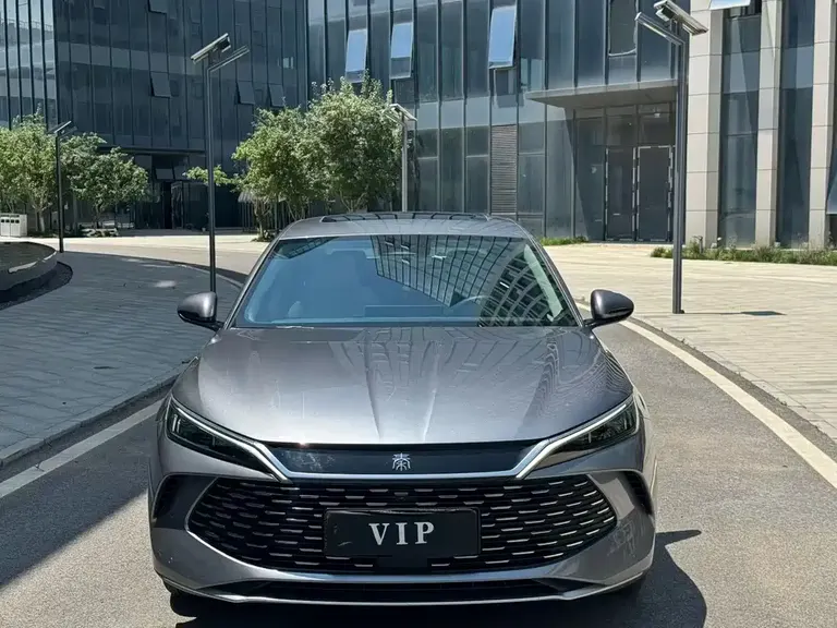 BYD Qin L DM-i 120 KM Outstanding