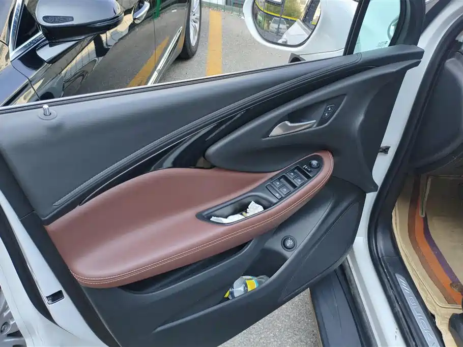 Envision Plus 28 T 4 WD Elite