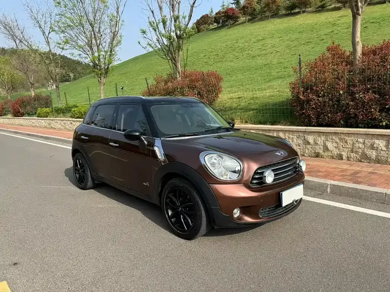 MINI COUNTRYMAN 1.6 T COOPER ALL4 Excitement
