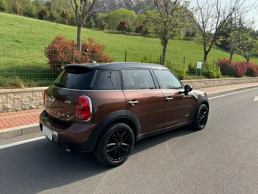 MINI COUNTRYMAN 1.6 T COOPER ALL4 Excitement
