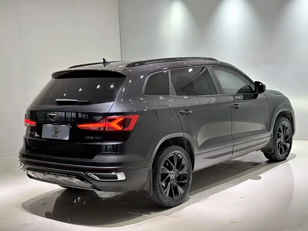 Jetta VS7 Black Sharp 1.4 T Auto Joy Pro