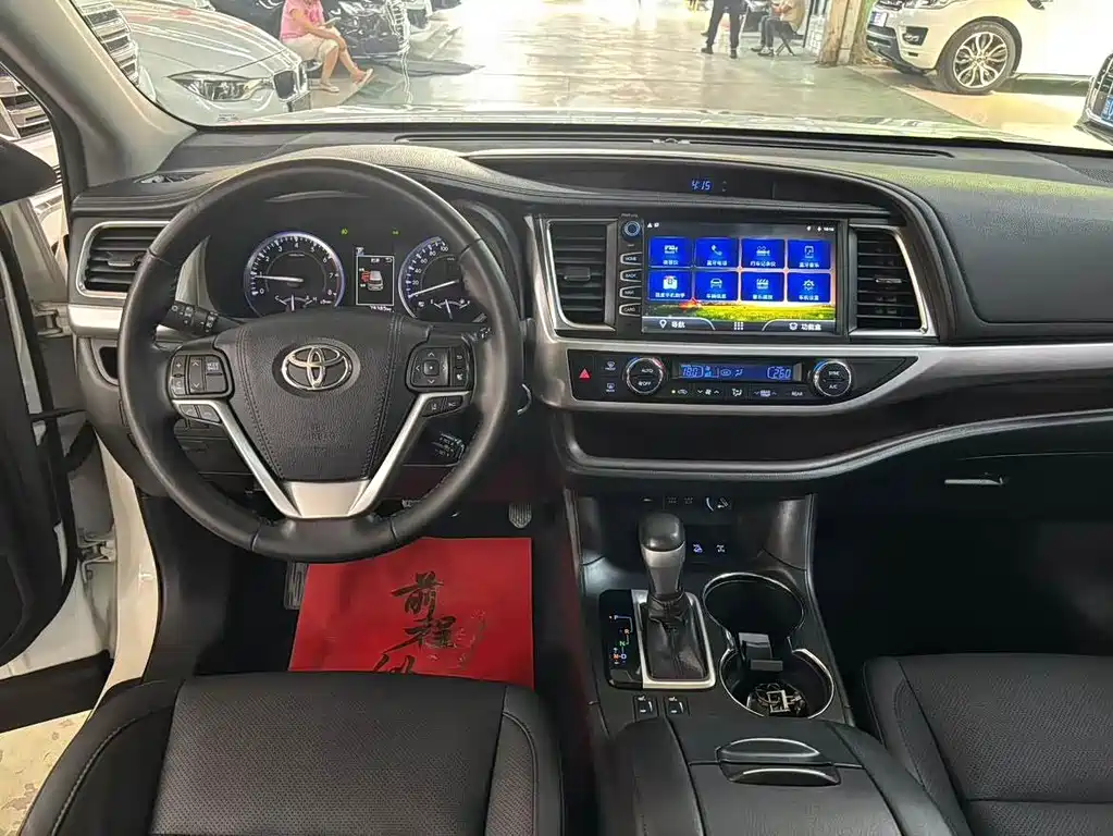 Highlander 2.0 T 4 WD Luxury 7-seat CN-VI