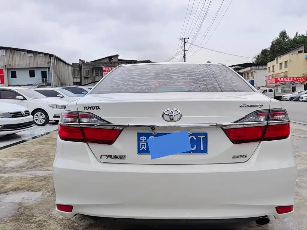 Camry 2.0 G 10 th Anniversary Commemorative Leading