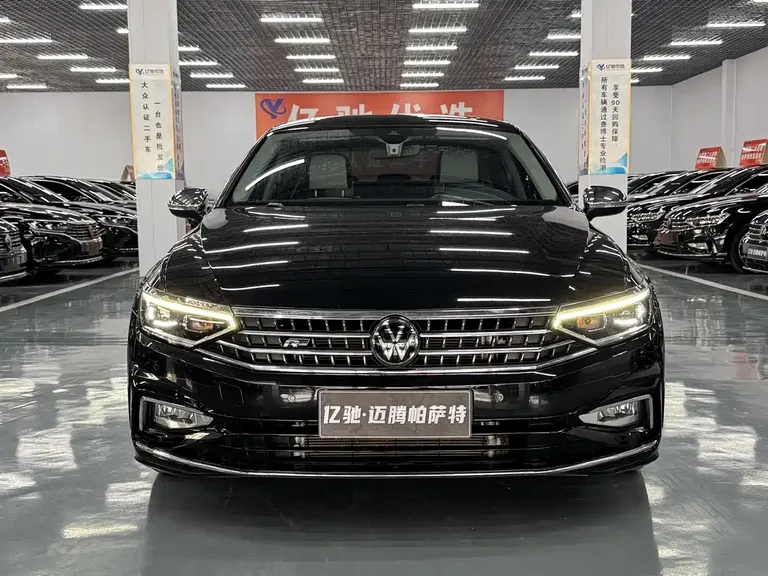 Volkswagen Magotan 200 10 K Commemorative 330 TSI DSG Luxury