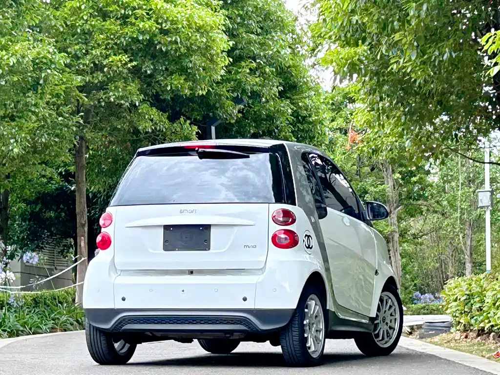 smart fortwo 1.0 MHD Hardtop New Year Special Edition