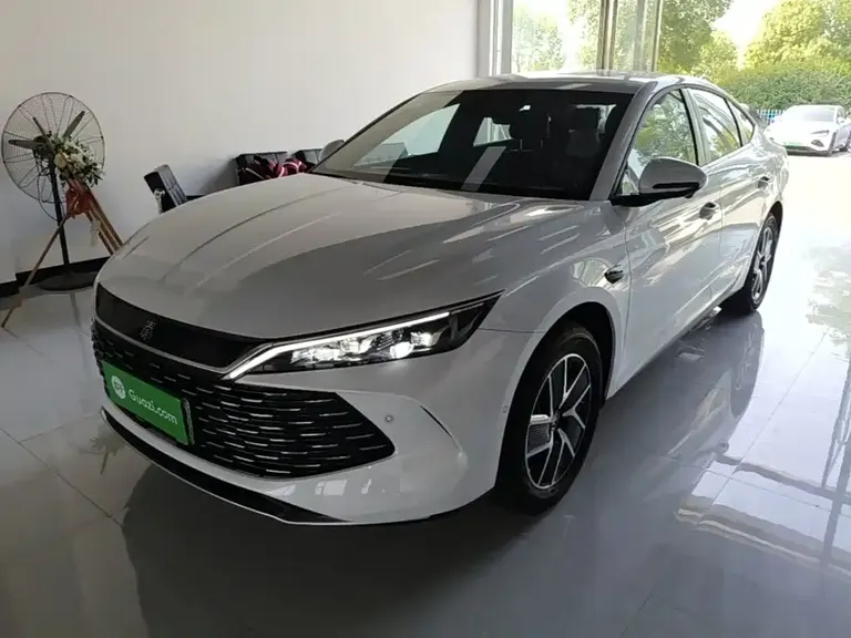 BYD Qin L DM-i 128 KM Leading